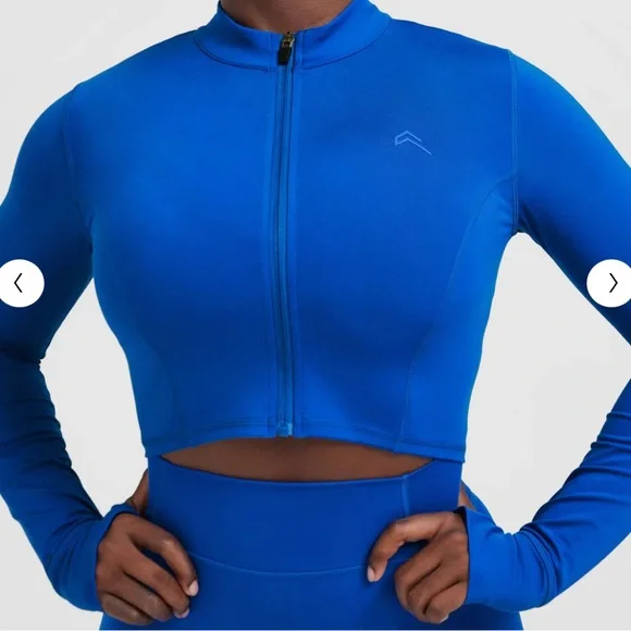 Oneractive Timeless Crop Jacket with high waisted leggings - Picture 9 of 10